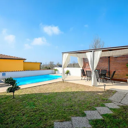 Charming Apartments Rose 1&2 With Pool Porec Exterior photo