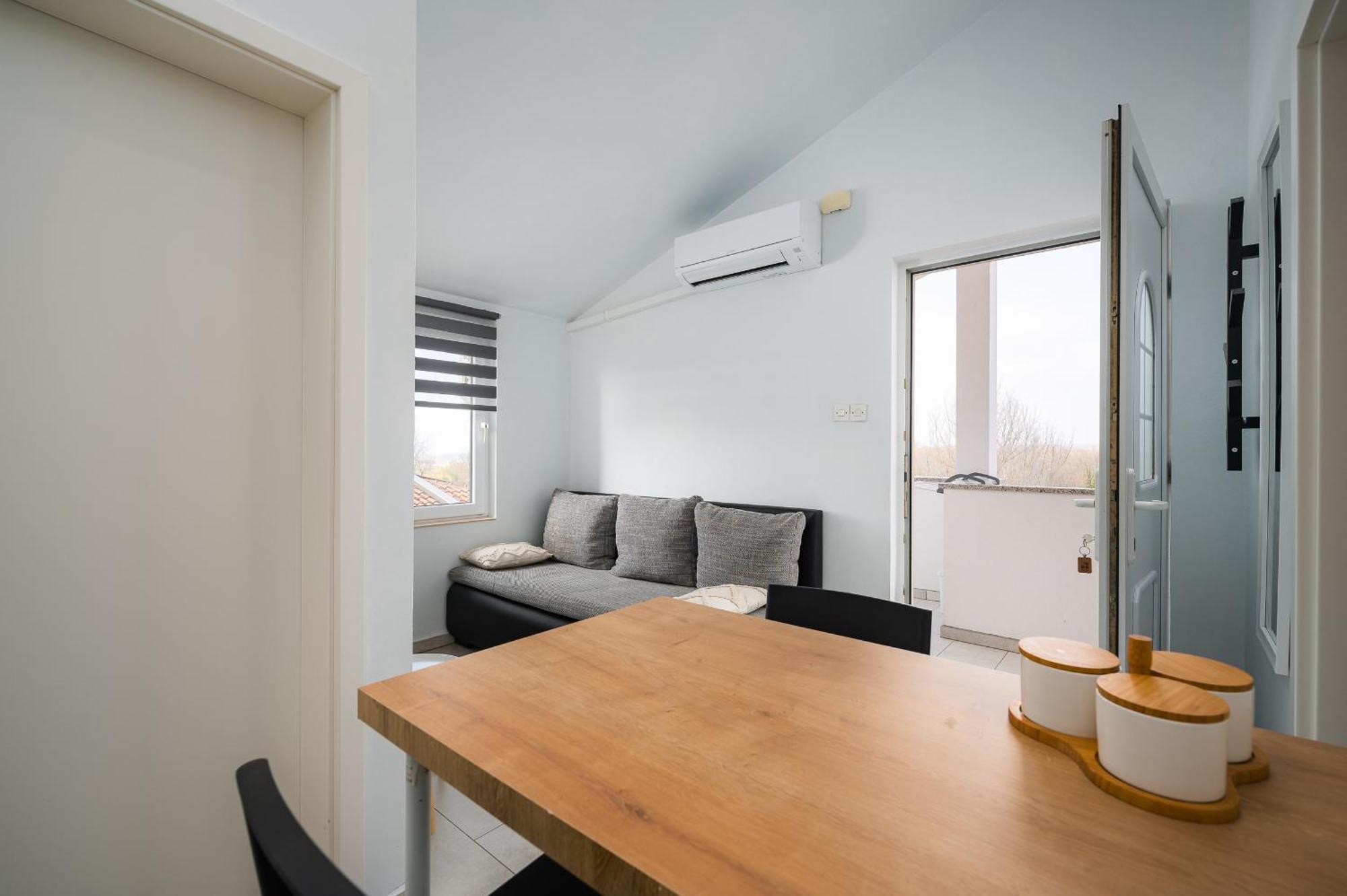 Apartament Charming Rose 1&2 With Pool Poreč