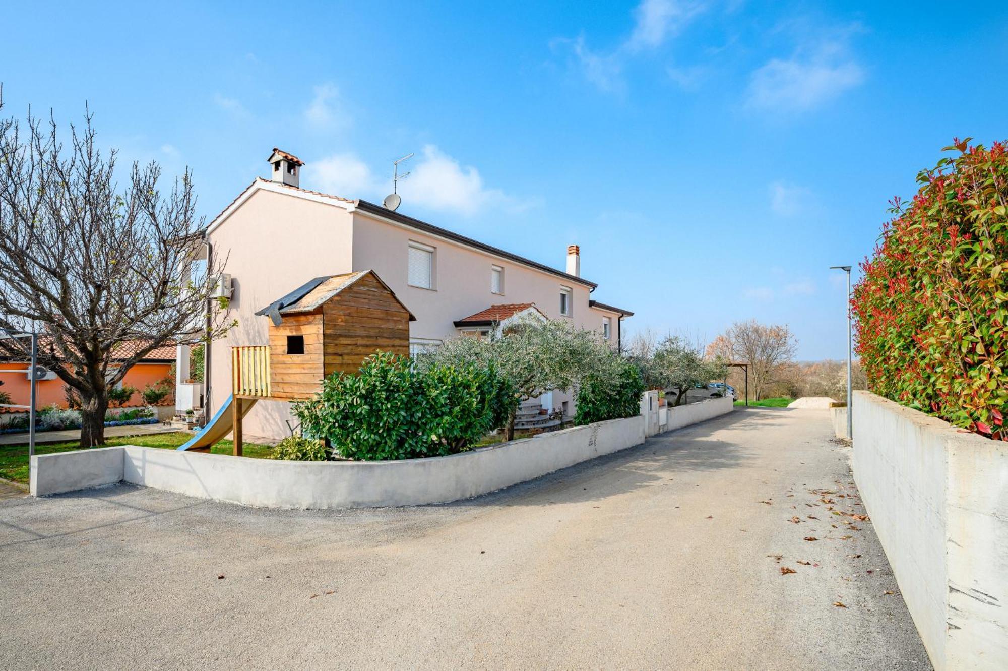Charming Rose 1&2 With Pool * Poreč