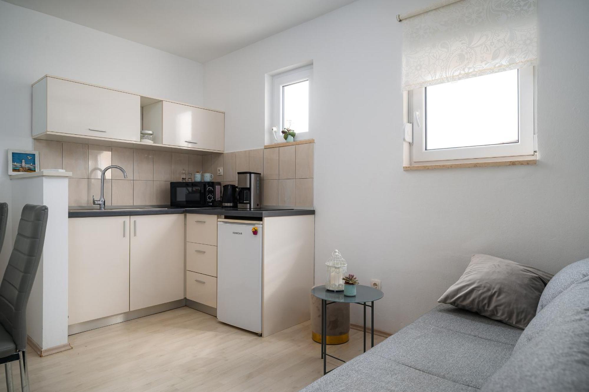 Apartmán Charming Rose 1&2 With Pool *